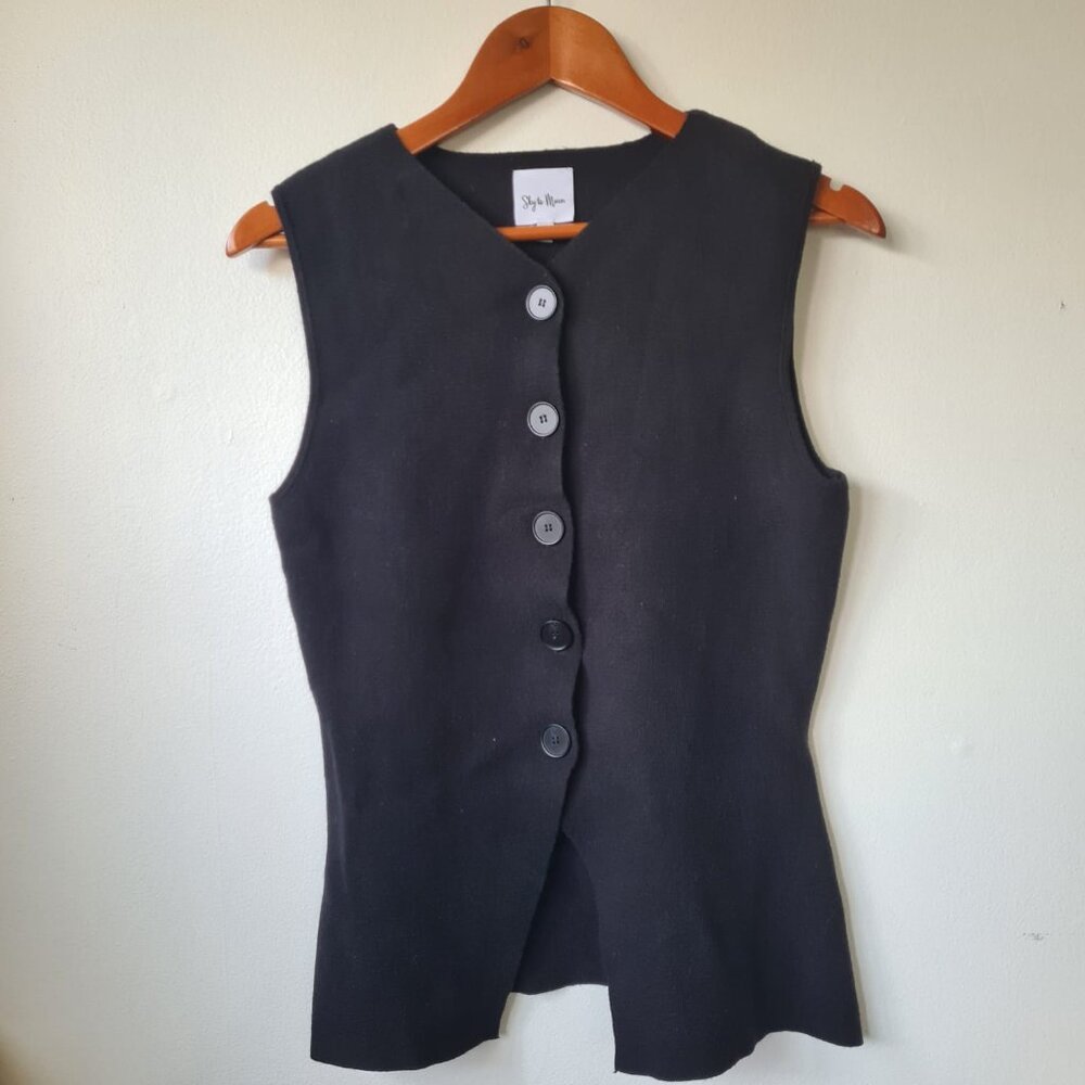 Sky to Moon Women Cutaway Knit Vest Top Size M Button Up V Neck